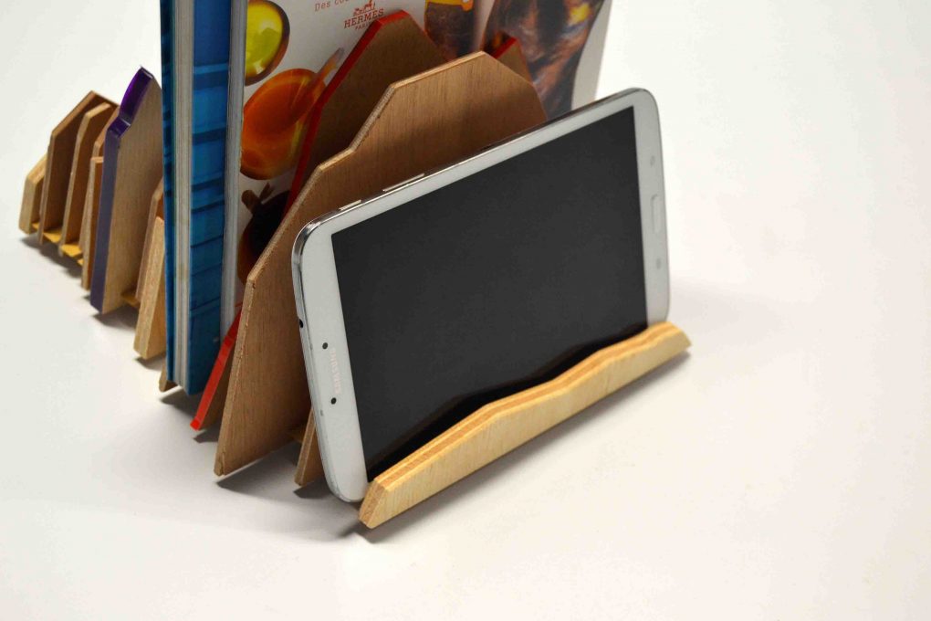 Le porte revue / vide poche éco-conçu en chutes de bois